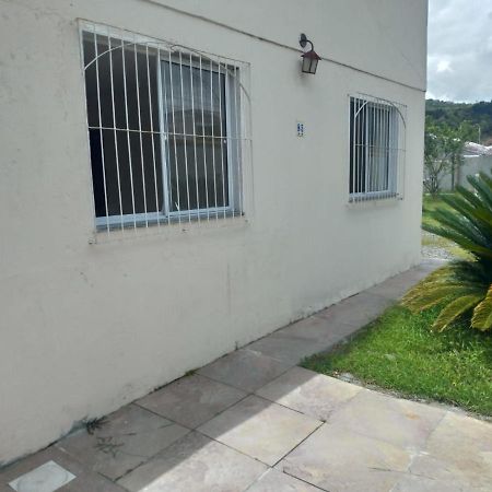Casa agradável em Camboriú com estacionamento no pátio Villa Esterno foto